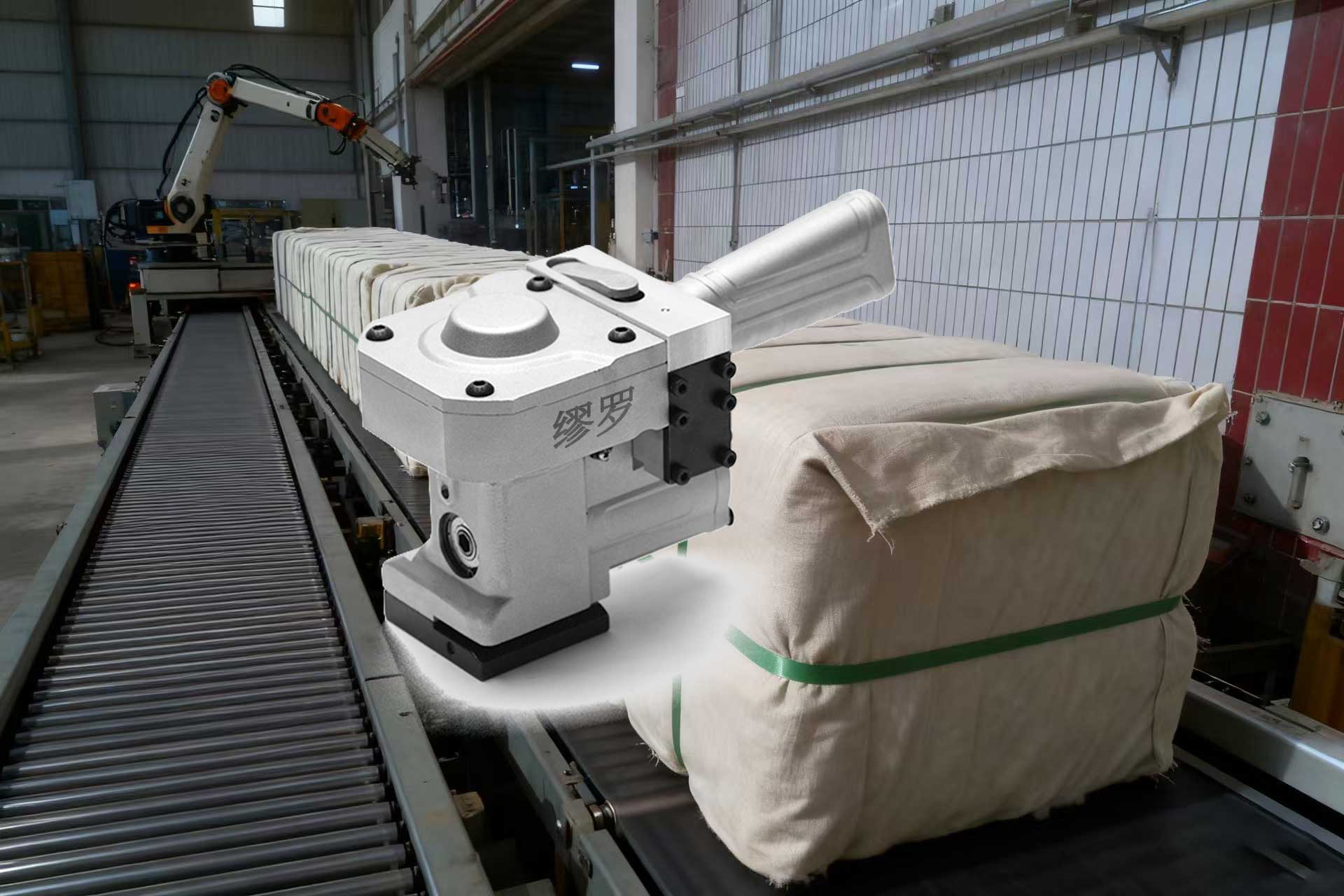 棉花捆包松散、易起火？气动熔接捆包机，给包件上“双保险”！