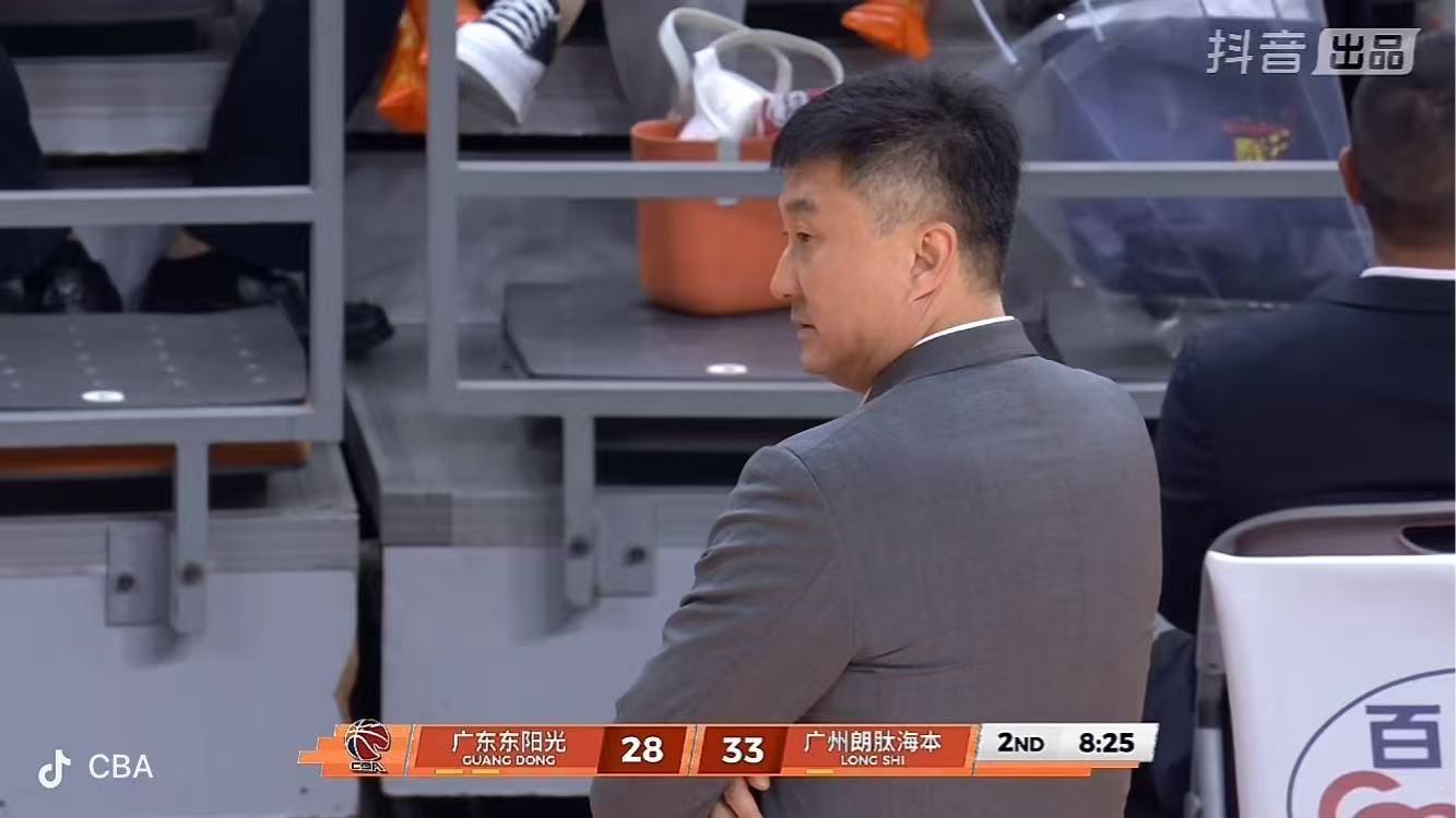 广东战胜广州！赛后又传来3个坏消息3个好消息 徐杰真神 胡明轩低迷