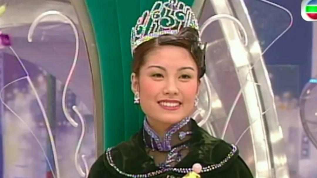 46岁华姐冠军现身港大当讲师，自称TVB明星，同班同学却无人识