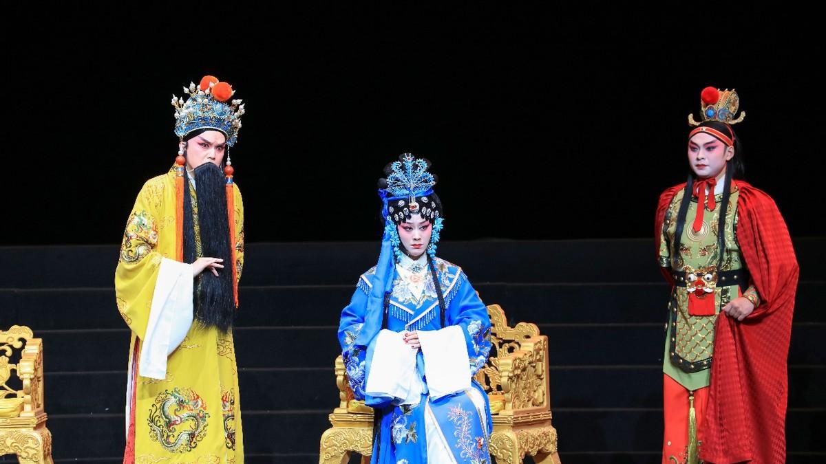 川韵流淌江城夜，《花自飘零水自流》武汉惊艳谢幕