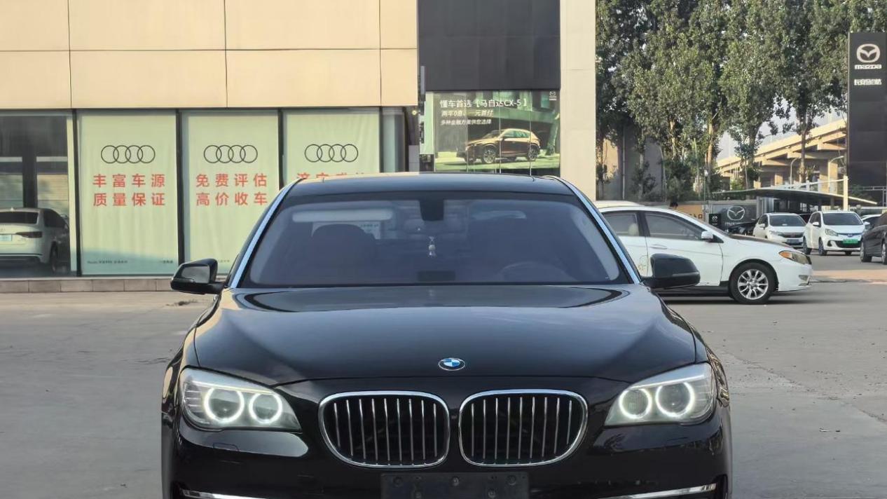 曾经百万级豪车，2013款宝马740Li，如今10万出头就能拥有？