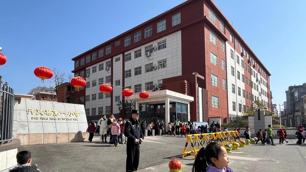 丹凤公安：龙驹寨派出所多措并举 筑牢校园安全防线