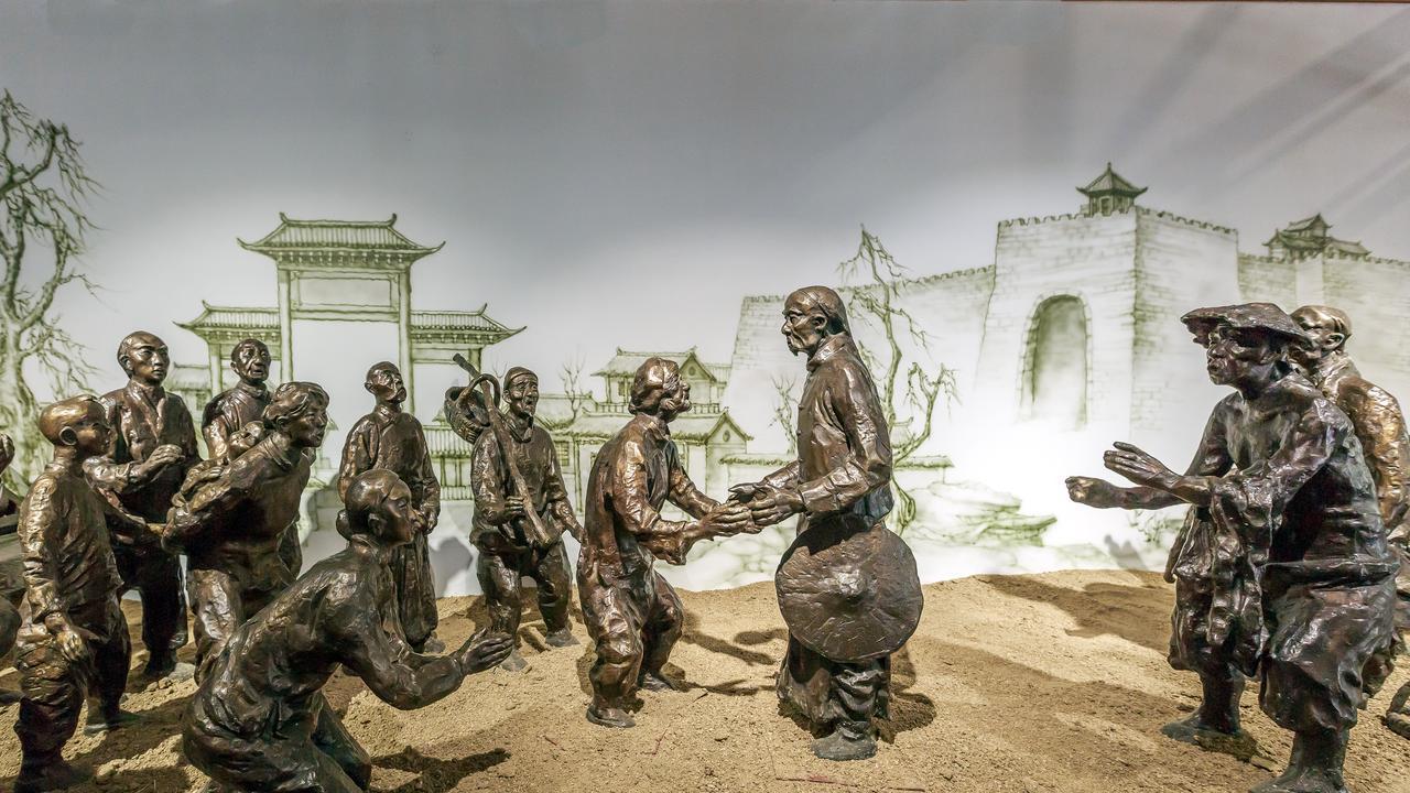 儒家真的“为民”吗？孔子：君主掌握这三种技能，百姓任你拿捏