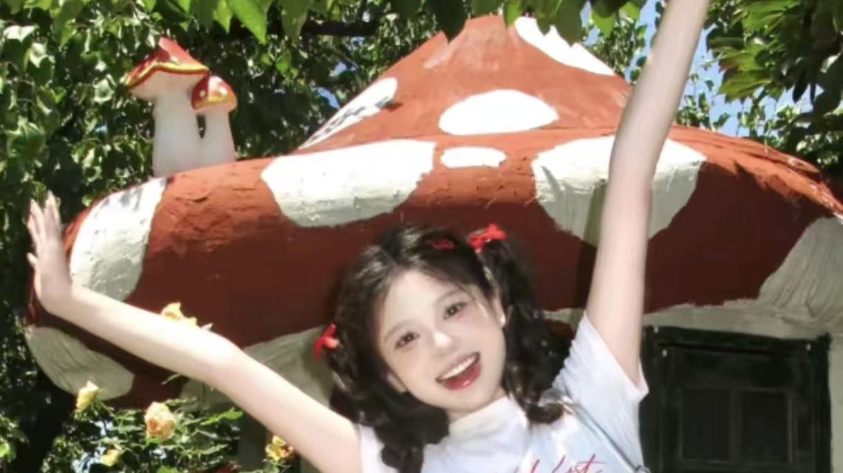 这些奇奇怪怪的拍照姿势好出片！