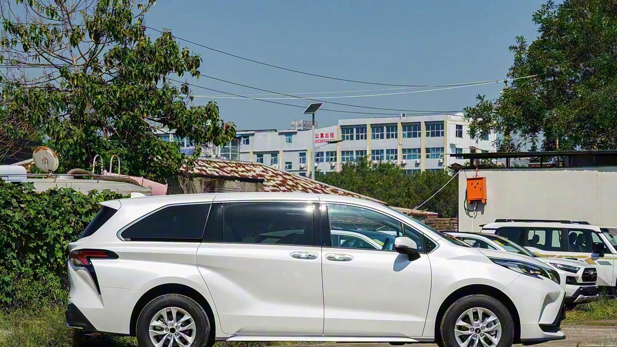 丰田格瑞维亚2026款上市，配置全面升级，29.98万起购车价值解读