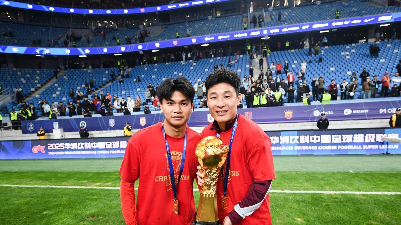 冠军DNA！武磊：希望海港队拿到更多的冠军，为上海争夺荣誉！