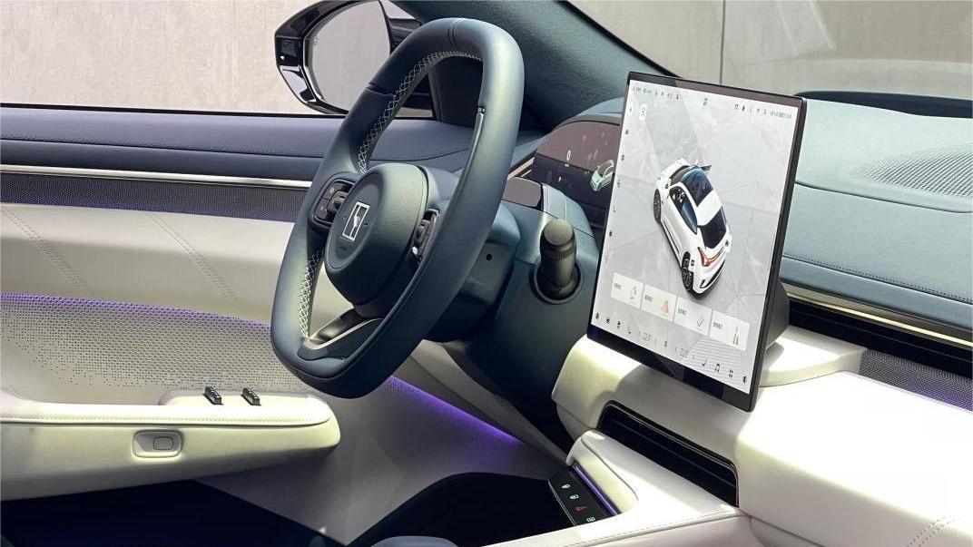 春日计划最佳搭档？2025 款极氪 001、焕新Model Y 及阿维塔 12你选谁