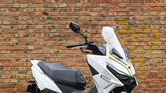 新车｜取消电动风挡增行车记录仪售13280元，新款天鹰TX150上市