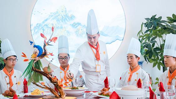 哪家厨师学校更胜一筹？