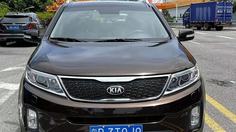 起亚索兰托内饰材质升级，Nappa真皮座椅，豪华感显著提升