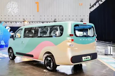 5米2纯电7座！上汽大通大拿V1L上市，多场景全能王来袭