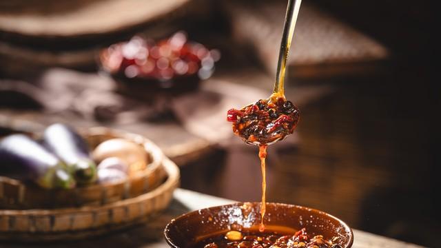 咱唠唠酱香白酒：这玩意儿真是越陈越香！