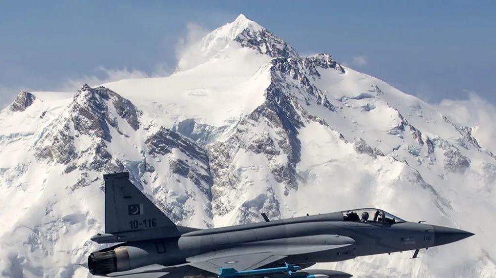 出色但不出彩：被歼-10CE光芒掩盖的FC-1“枭龙”战斗机