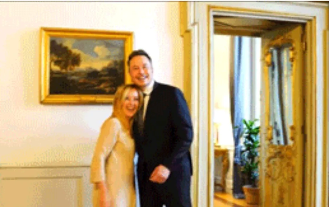 特朗普中东特使释放假消息，泽连斯基突然出现在前线