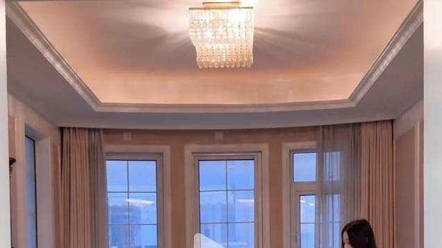 年入百万老公总不回家怎么办，她展示6万月转账后，回家还重要吗