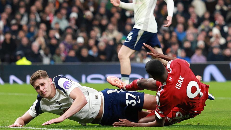 咎由自取还是因果报应？伊萨克重伤报销，英超标王将自己锁进死局