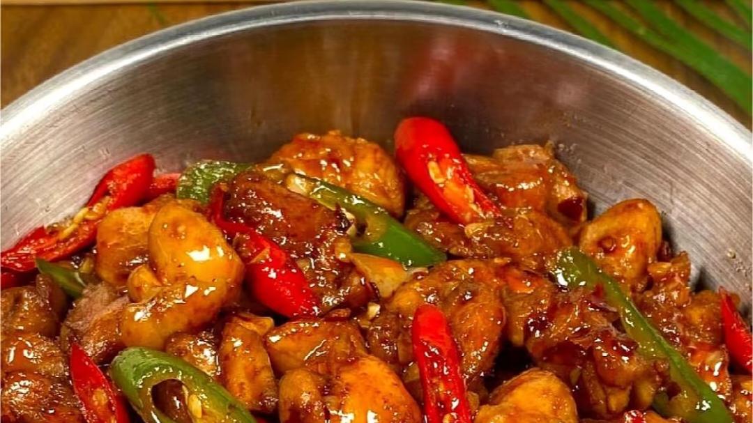 巨美味秘诀，双椒炒鸡腿