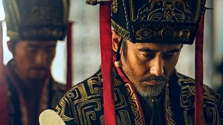 向“愚蠢”低头，他的“躺平”最后赢得了所有