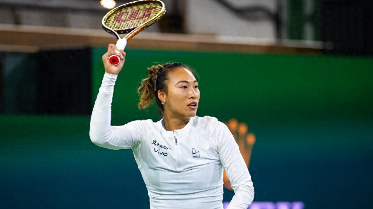 ​2-0，郑钦文进八强，三大收获：超136万奖金、创造历史、巩固排名