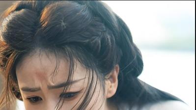 《临江仙》开播，白鹿一人分饰两角，灵动可爱与霸气侧漏随意切换