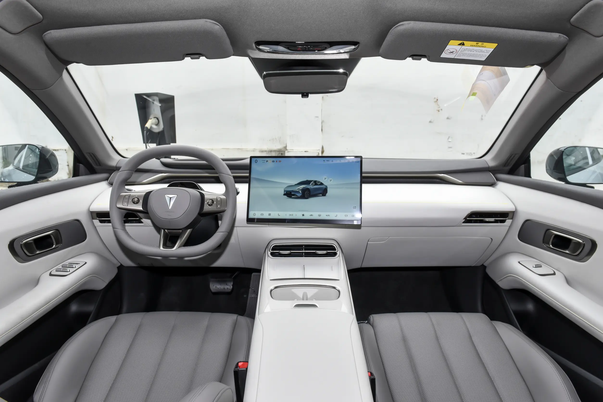 智能强、价格低，14万左右，选小鹏MONA M03还是深蓝L06？