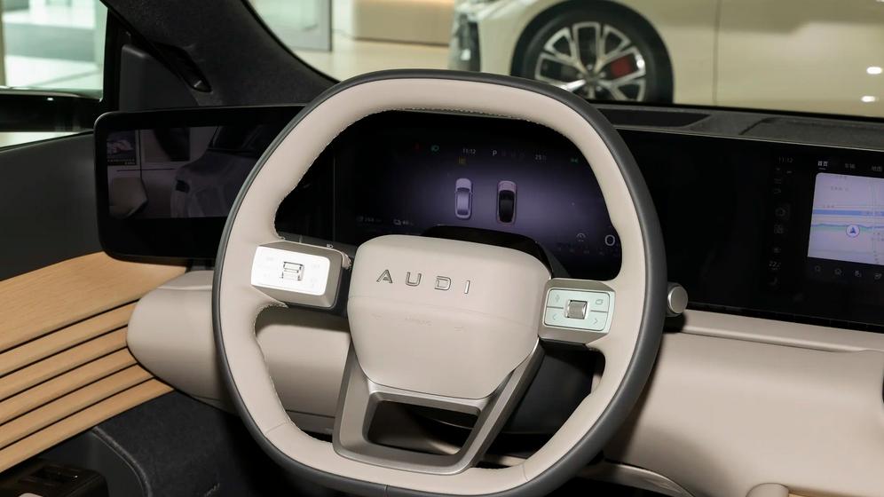奥迪E5 Sportback上市，23.59万元起，特斯拉Model 3迎来劲敌