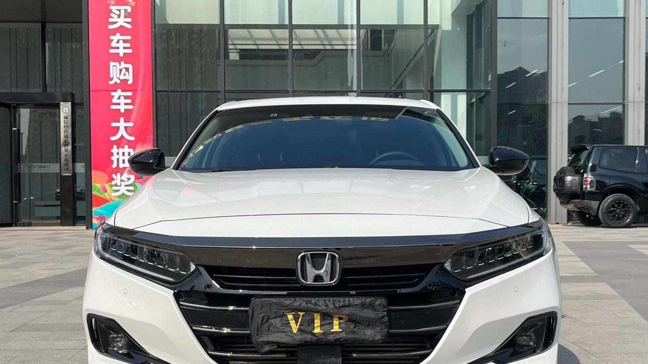 2022款雅阁幻夜版，准新车况，CVT变速，家用代步首选？