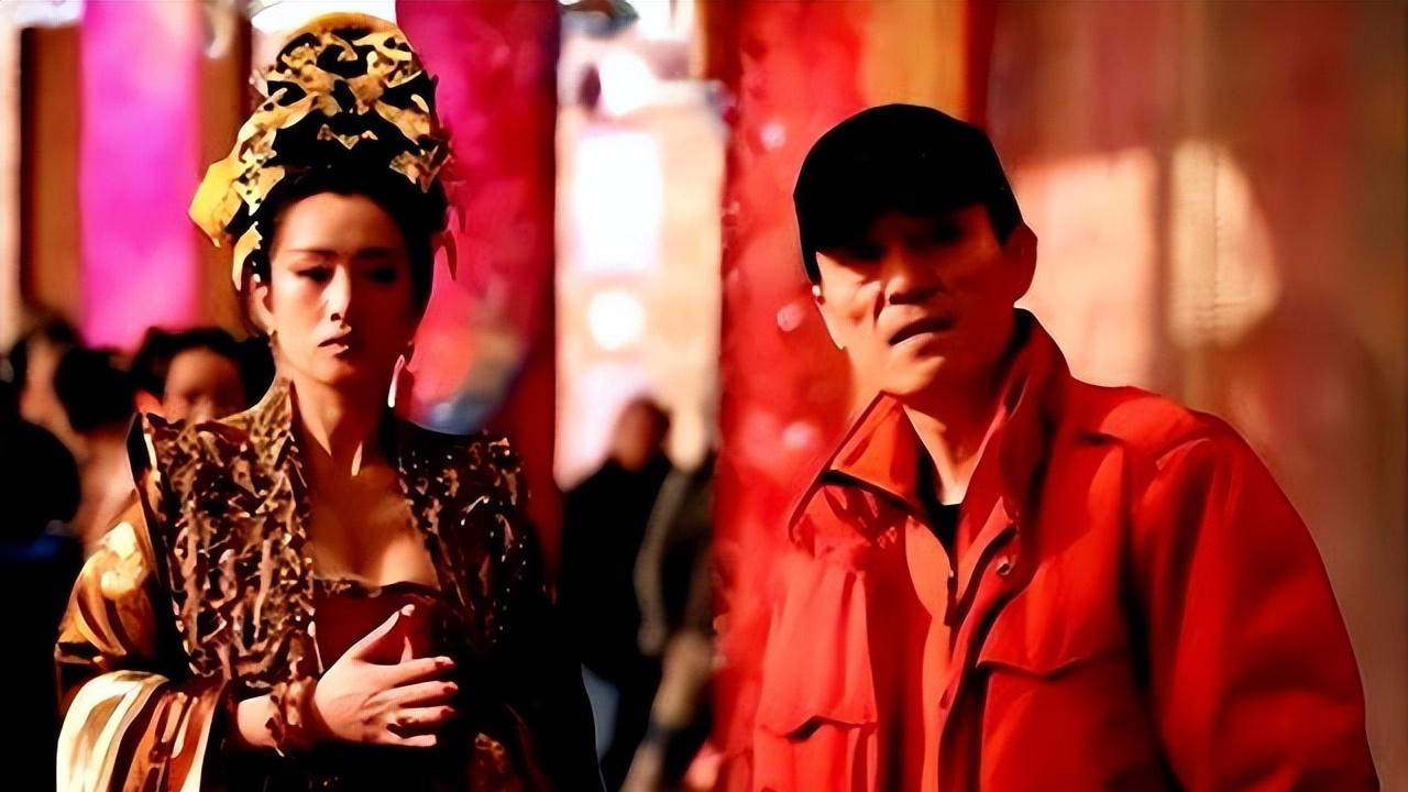 巩俐和张艺谋分手后再婚，现嫁给外国人，聋人儿子考上大学