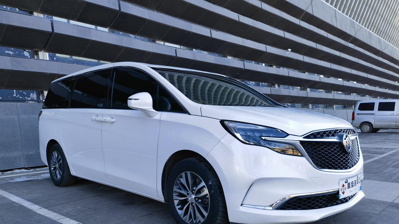 2021款别克GL8ES陆尊，舒适出行，宜商宜家，仅售17.9万