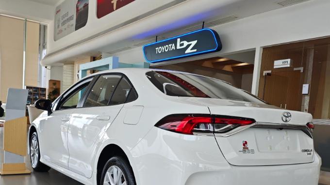 全球超5000万销量，丰田“超耐久”家轿！配5代双擎，8.99万售价