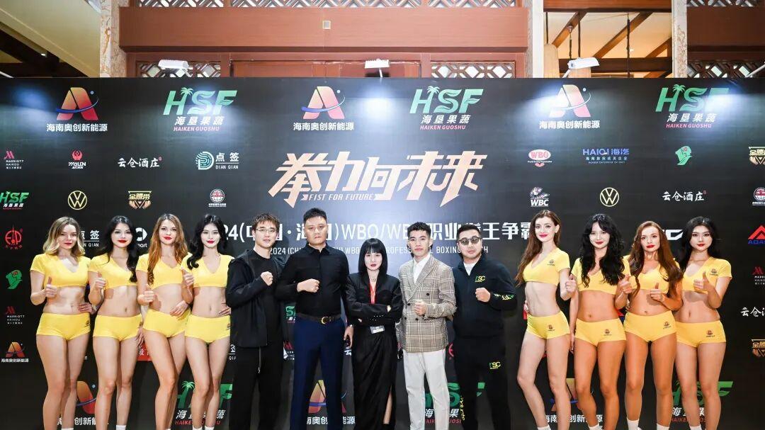 他是中国新一代拳击解说的代表！全网粉丝超300万，被誉为东北彭于晏