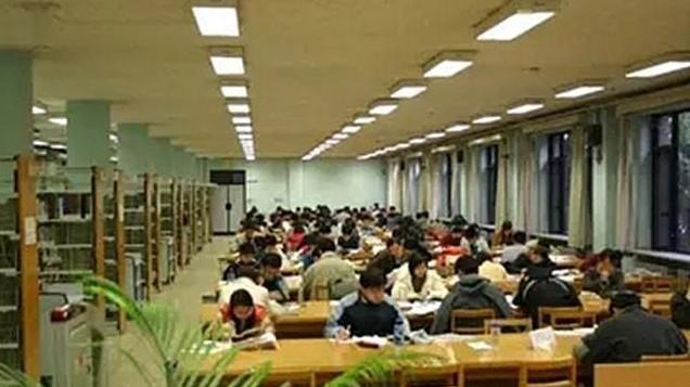河南贫困户韩文龙，09年以677分考上清华，今成首位出站博士后