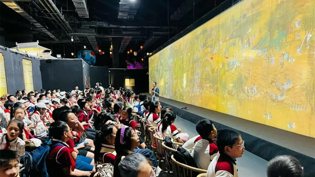 园湖路小学2025年秋季AI研学活动