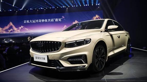 15万预算入手2.0T+8AT动力组合，近4.8米车身空间宽敞，标配三连屏设计，大厂新车刚上市