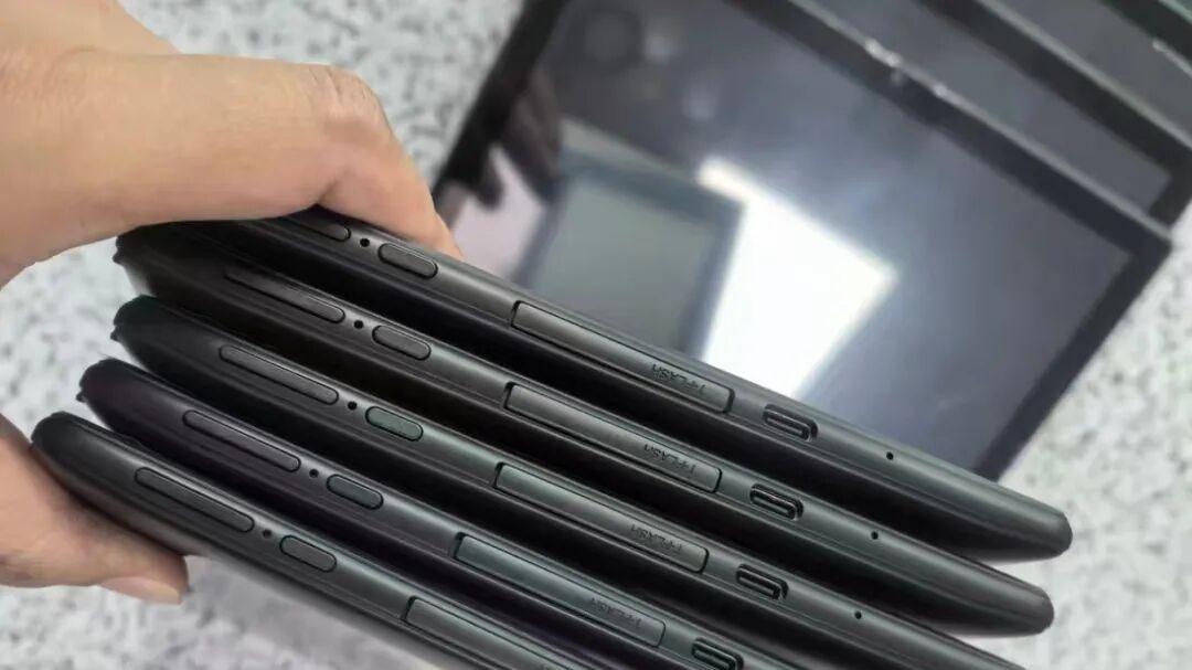 神秘外贸平板流入闲鱼！10寸屏+安卓11系统，二手180块