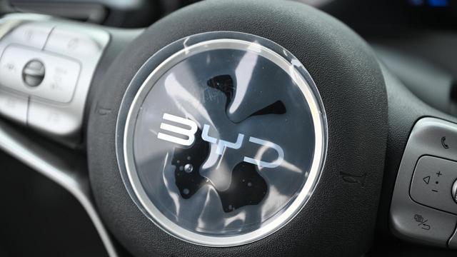 比亚迪海鸥探店：4万内落地+3万补贴，这波羊毛薅得动吗？