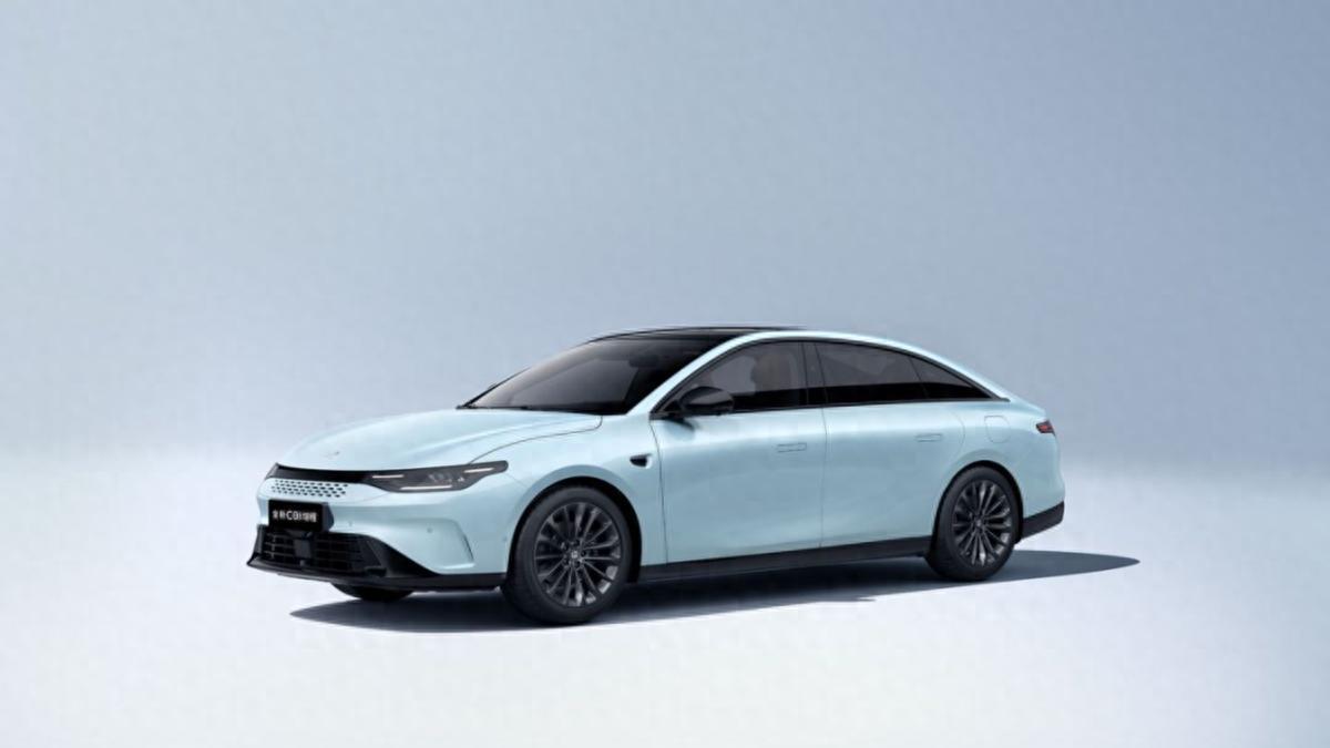 销量大幅上涨！纯电续航625Km，车长超5米，零跑C01值得入手吗？