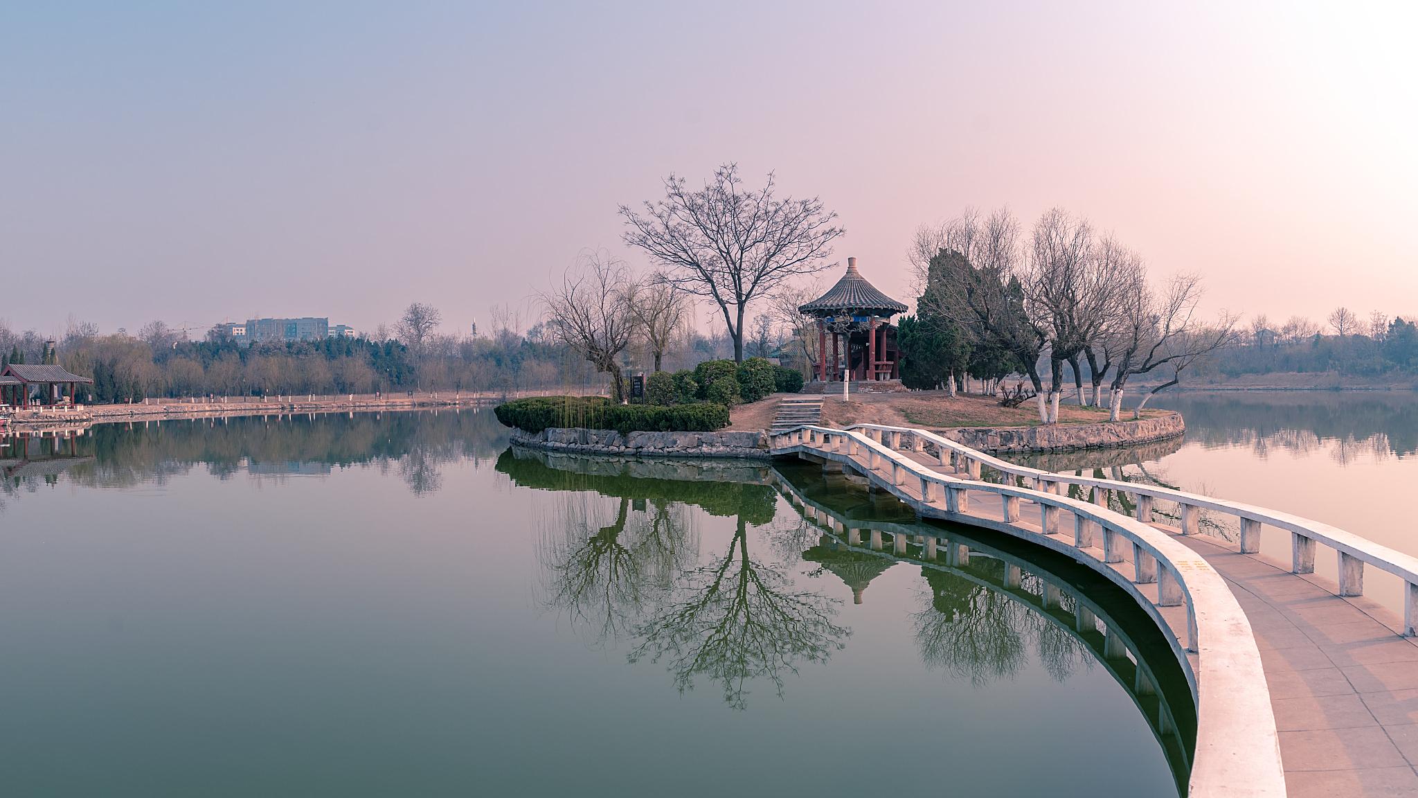 从荒芜之地到城市绿肺：胜溪湖的生态奇迹如何改变一座城市