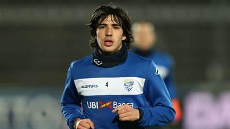 非友谊赛对德国开场15分钟内破门，托纳利是意大利队史第三人