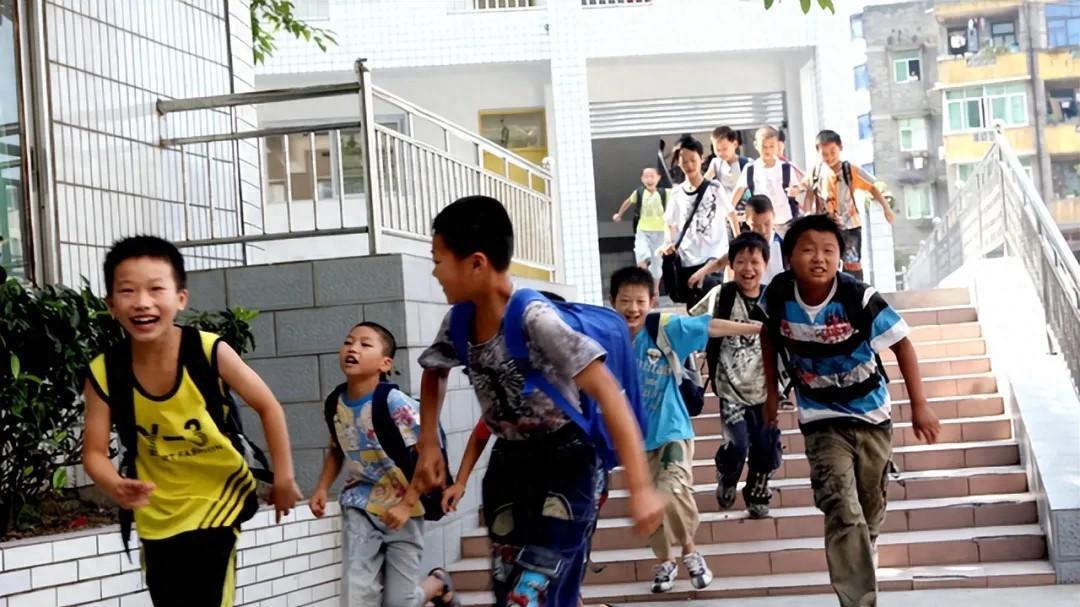 安徽多地学校提供免费暑假托管服务：家长乐开怀，老师苦不堪言