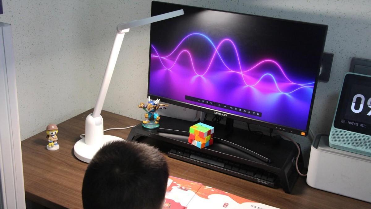 告别护眼焦虑，从护眼到养眼的全面升级：书客SKY护眼灯深度评测