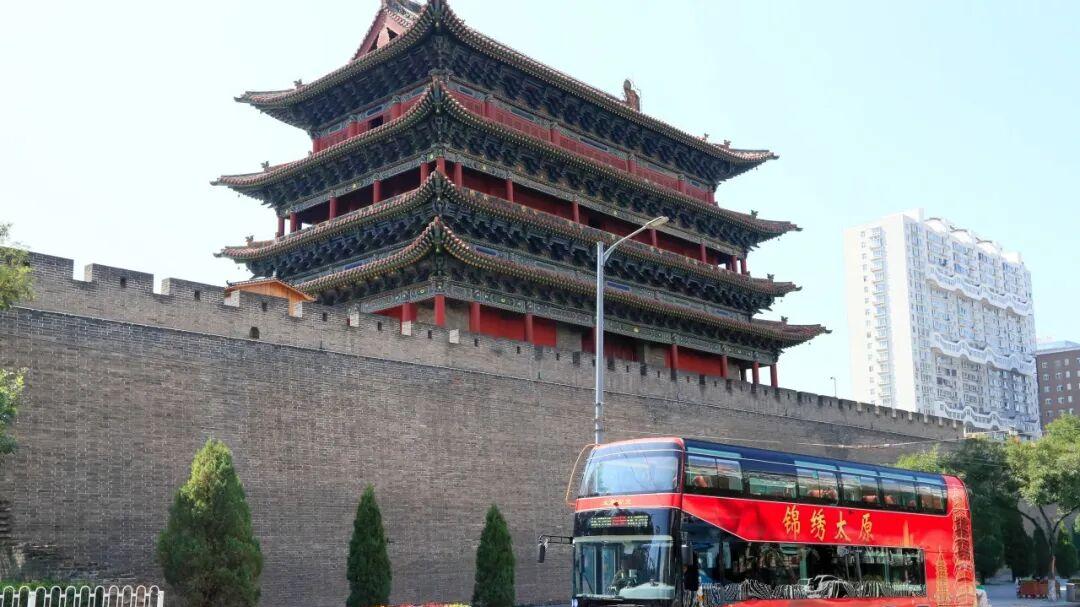 龙城观光新体验 安凯E12S双层巴士焕新太原城市名片