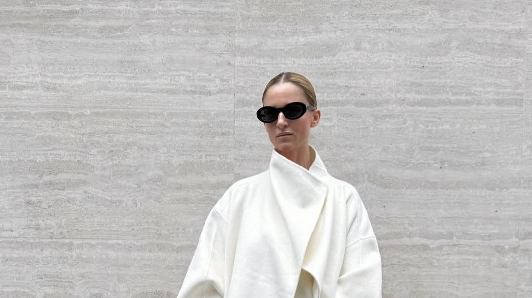 Ins博主们的深秋穿搭法则，大地色系+设计感配饰，get高级感