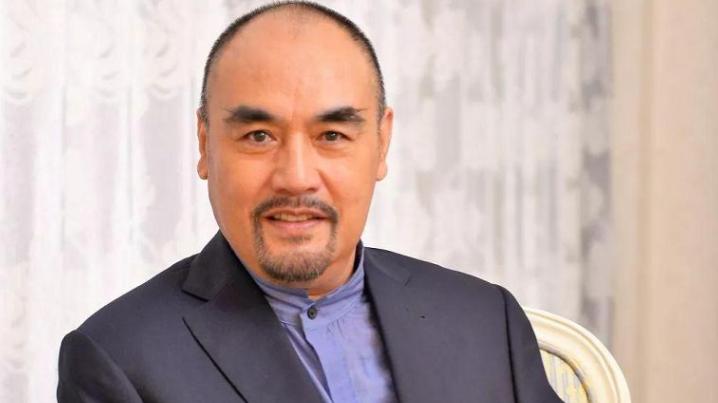 硬汉演员臧金生罕见曝光家庭生活！闪婚初恋相守35年 儿子成海归精英