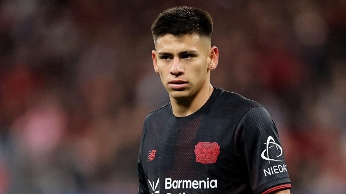 曼城收回租借勒沃库森的“新梅西”埃切维里，再转租赫罗纳