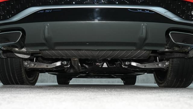 新一代奥迪Q5L即将上市，搭载华为ADS系统，动力性能全面升级