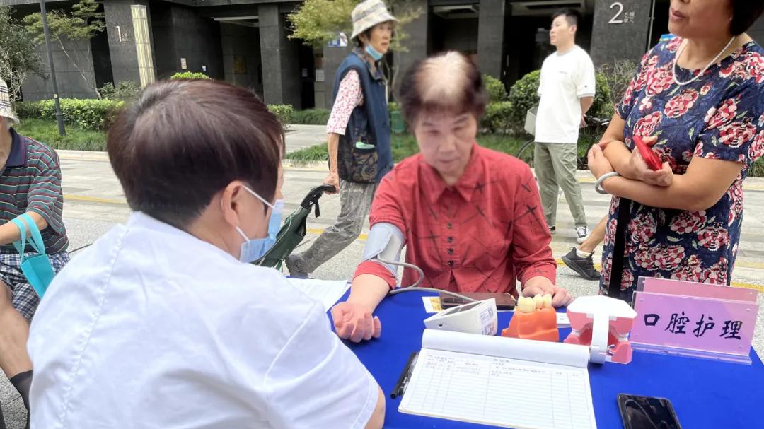 幸福助联队丨金秋送暖进望涛，让“幸福”在家门口落地生根