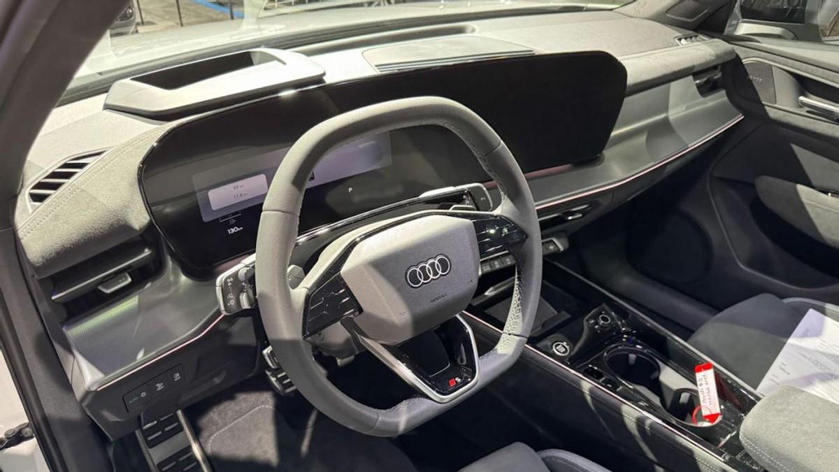 全新奥迪Q3要来了，更换新前脸，支持低速纯电驱，车灯是亮点？