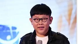 演员侯祥：9岁停止发育，年近40只能演孩子，娶美妻却被嘲像母子