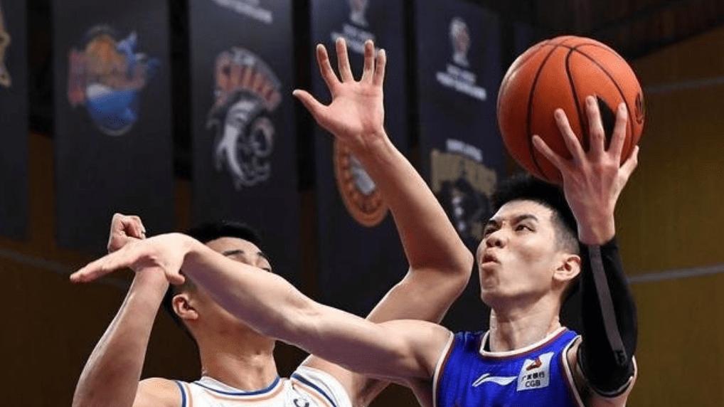 CBA排名大乱！差距1.5场，6队抢第3；上海直追广东，第12名造悬念